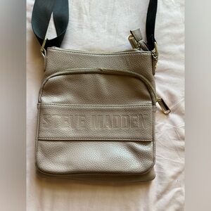 Dusty pink Steve Madden cross body bag